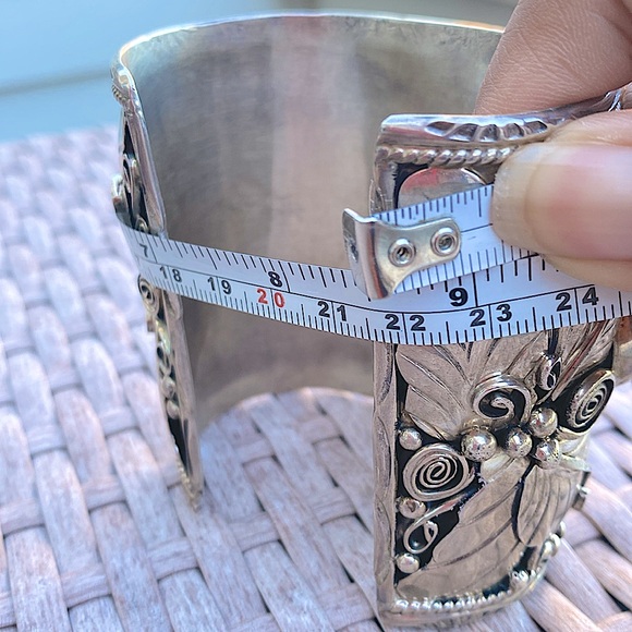 Very Big Very Heavy sterling Turquoise bangle. - Picture 7 of 8